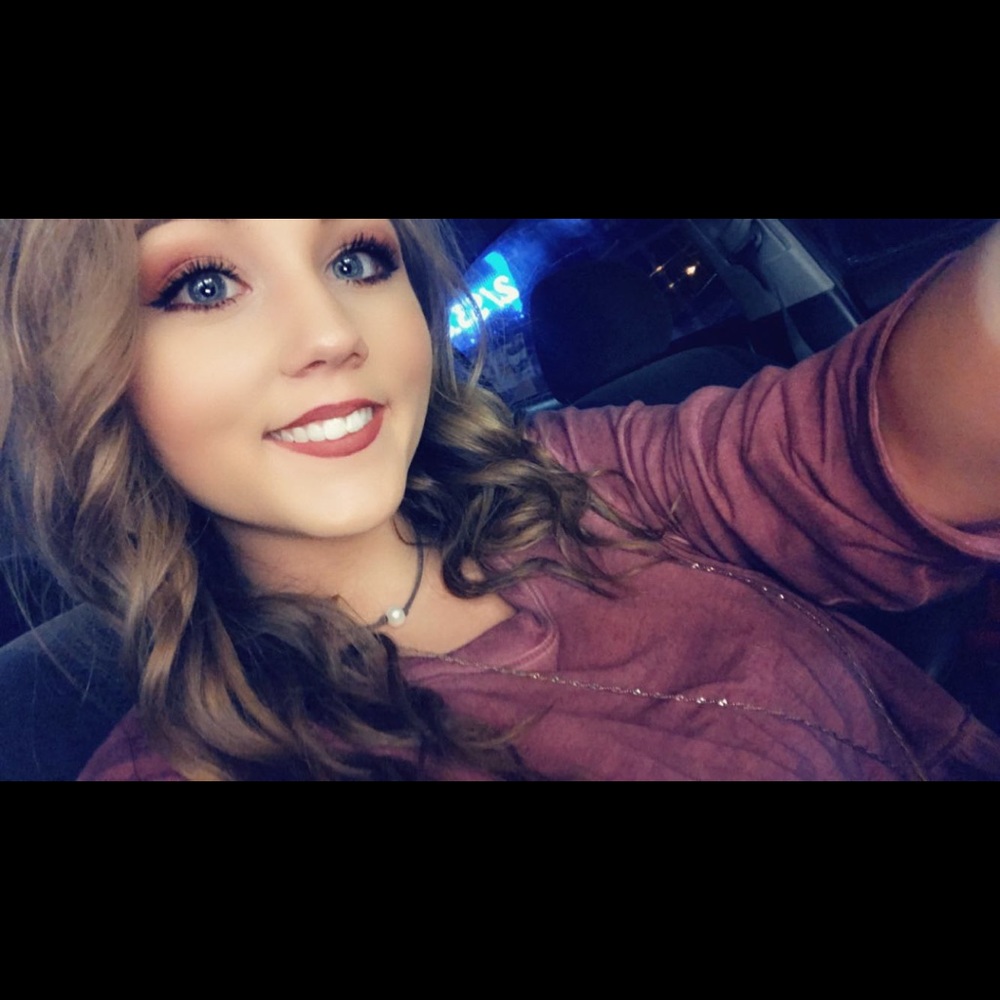 Meet your Posher, Celeste